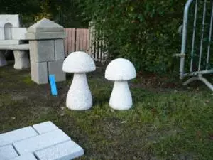 Champignons décoratifs en pierre